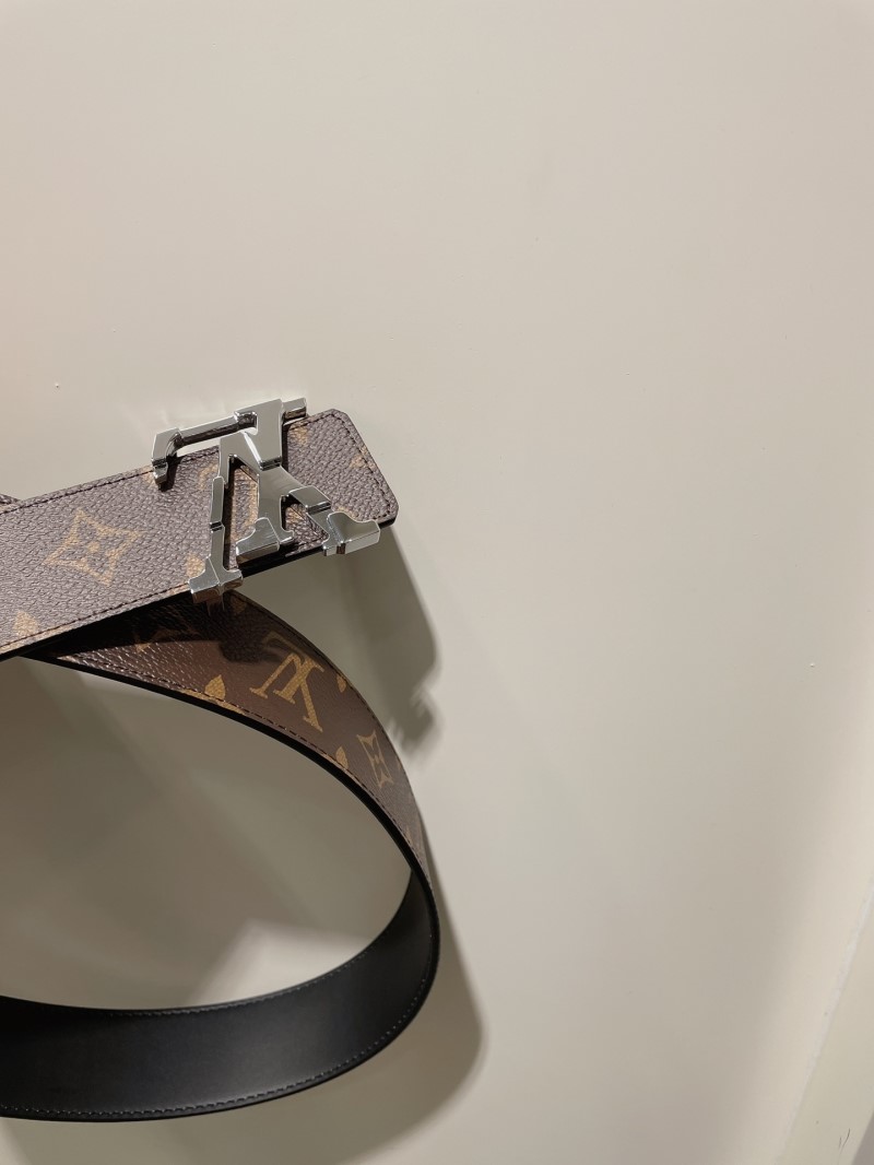 l0vis Vvtt0n belts